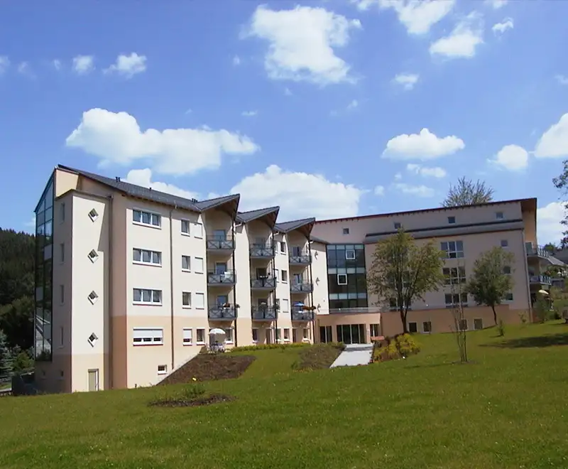 Frischer Anstrich für mehr Lebensqualität Frischer Anstrich für mehr Lebensqualität